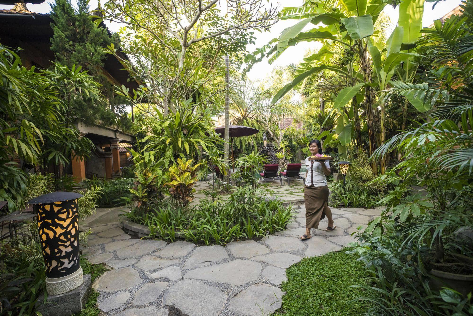 Adi Cottage Ubud Exteriör bild